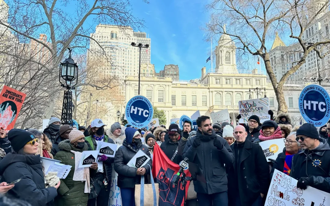 AMNY – Crowd of NYC tenants rally against Airbnb bill, claims threats against housing stability